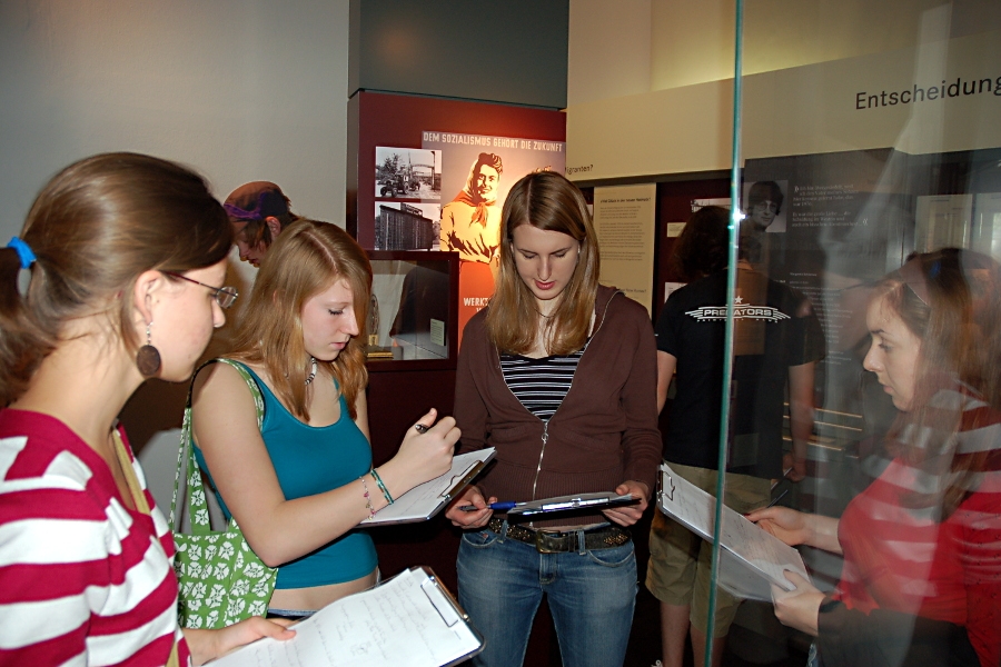 Students at the Marienfelde Refugee Center Museum