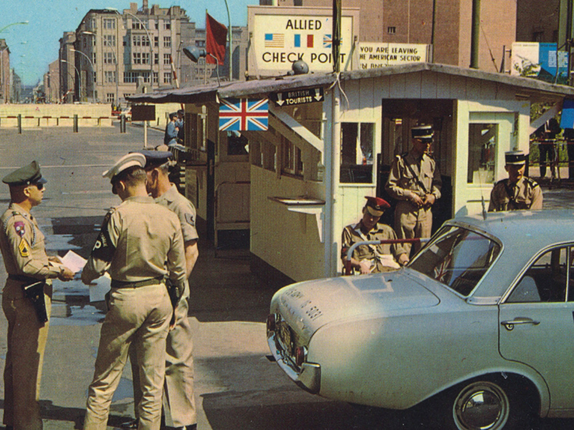Checkpoint Charlie historisches Foto